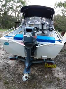 Quintrex 420 Estuary angler Yamaha  40  hp  motor  