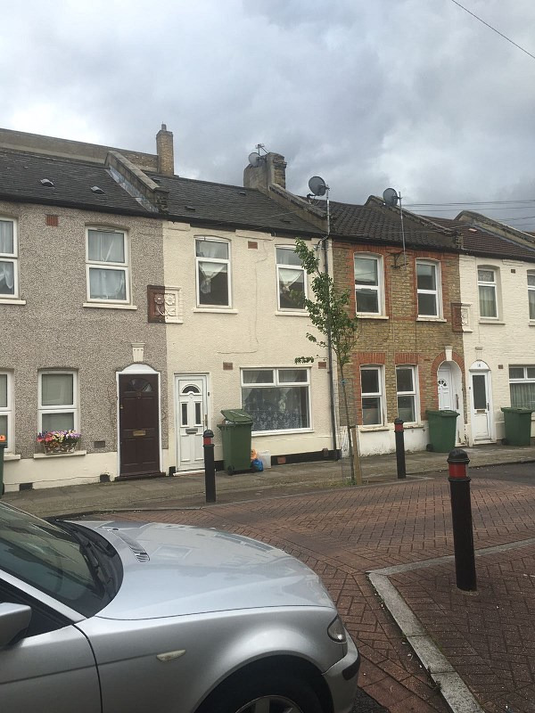 4 BED HOUSE HELENA RD PLAISTOW E13 0DU ( NO DSS TENANT CALLING) in