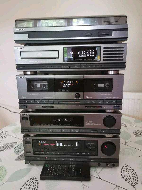 Sony LBT-D505 separates stereo system with turntable | in Bromley