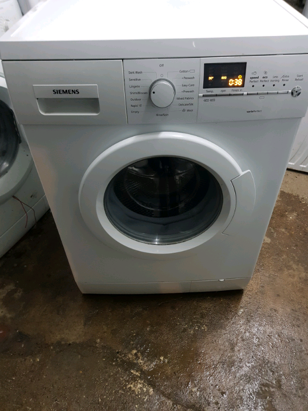 SIEMENS DIGITAL DISPLAY WASHING MACHINE(7KG)(1400RPM) in Sherwood