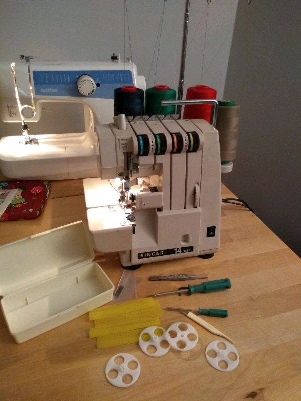 SINGER OVERLOCKER 14U134 SEMIINDUSTRIAL 4 THREAD in Skelmorlie