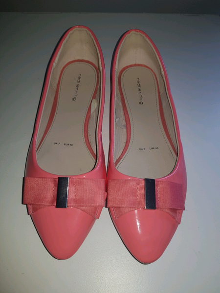 red herring shoes price