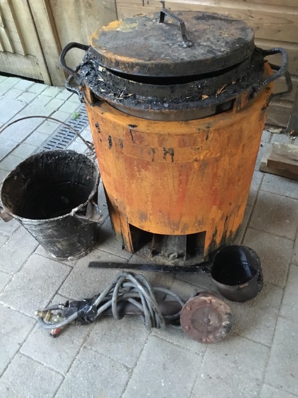 Roofing bitumen pot in Brighton, East Sussex Gumtree