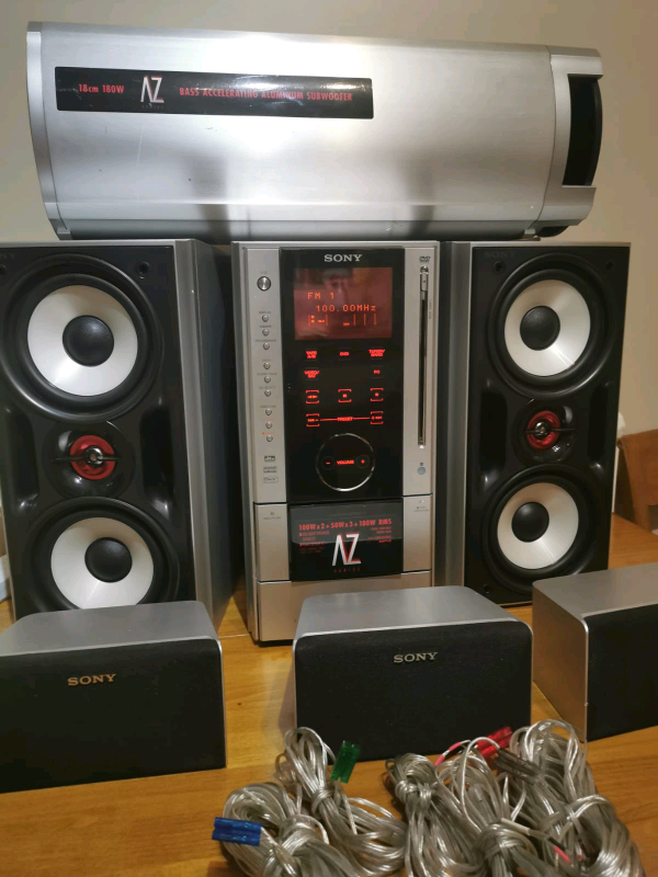 Sony HDCAZ5D stereo surround system with DVD player in Bromley