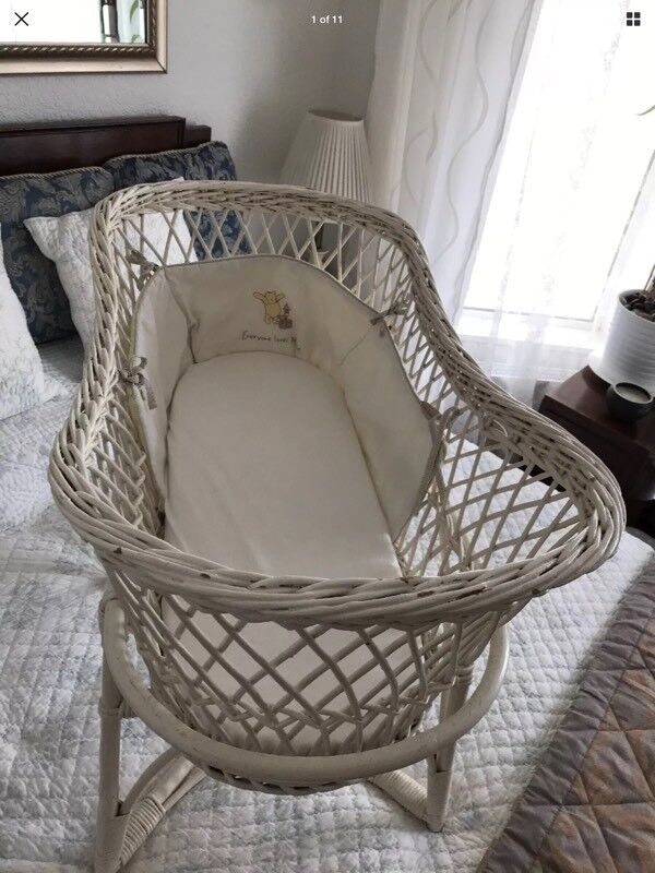 Baby Crib Bassinet Moses Basket White Vintage Shabby Chic New