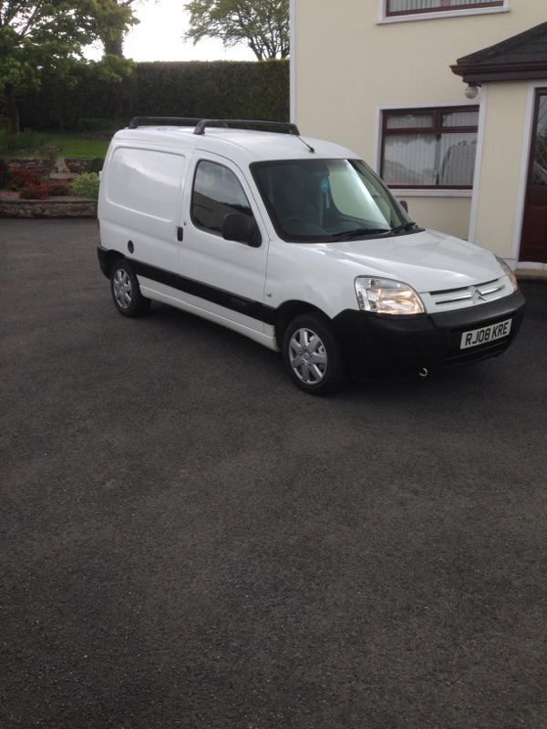 Download Citroen Berlingo 2008 Van PNG