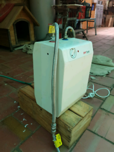 Zip Hot Water Under Bench Hot Water Other Appliances Gumtree