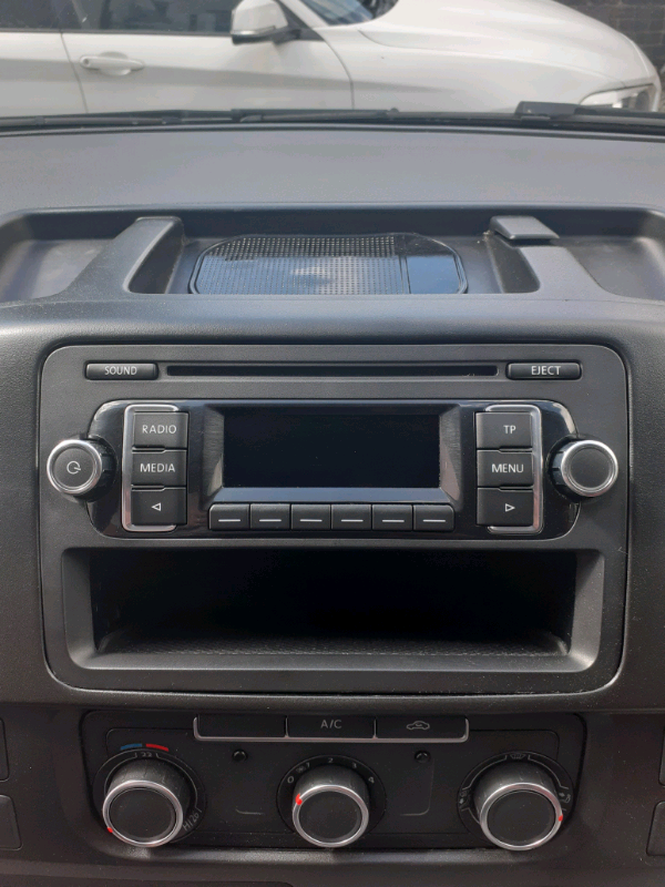 VW T5 RADIO in Coatbridge, North Lanarkshire Gumtree