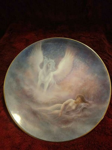 The Hamilton Collection presents:A Set of 7  T.M.W.O.L.A.M. Plate Collection