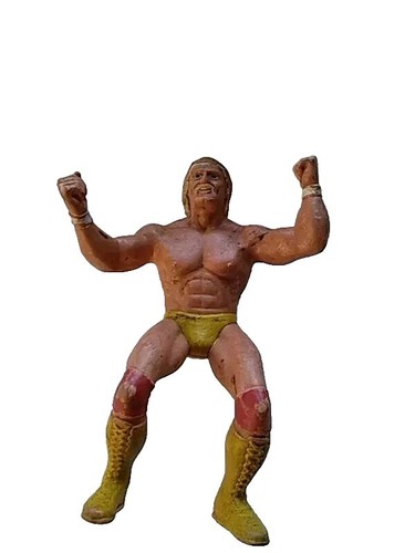 WWF HULK HOGAN フィギュア UNOPENED] HASBRO WWF Hulk Hogan with Hulkster Hug! Figure