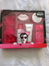 image for Along Came Betty gift set