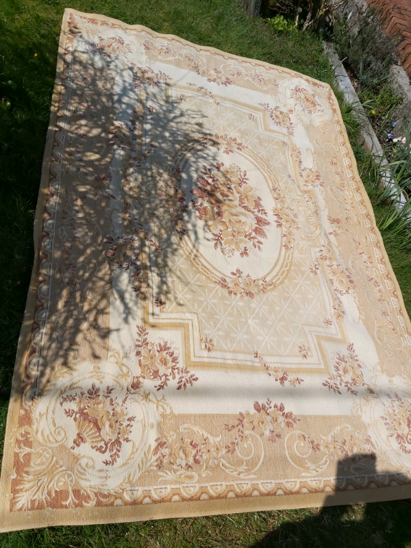 Vintage Traditional Large Rug in Neath Port Talbot Gumtree