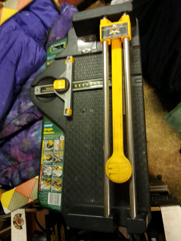 Plasplugs angle master manual pro tile cutter in Prestwick, South