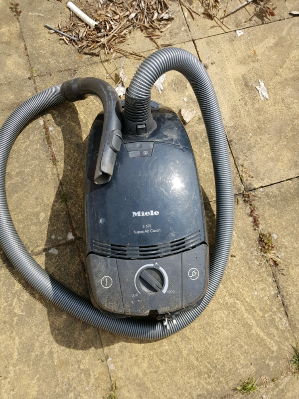 Miele hoover / vacuum cleaner S 571 in Wallingford, Oxfordshire Gumtree
