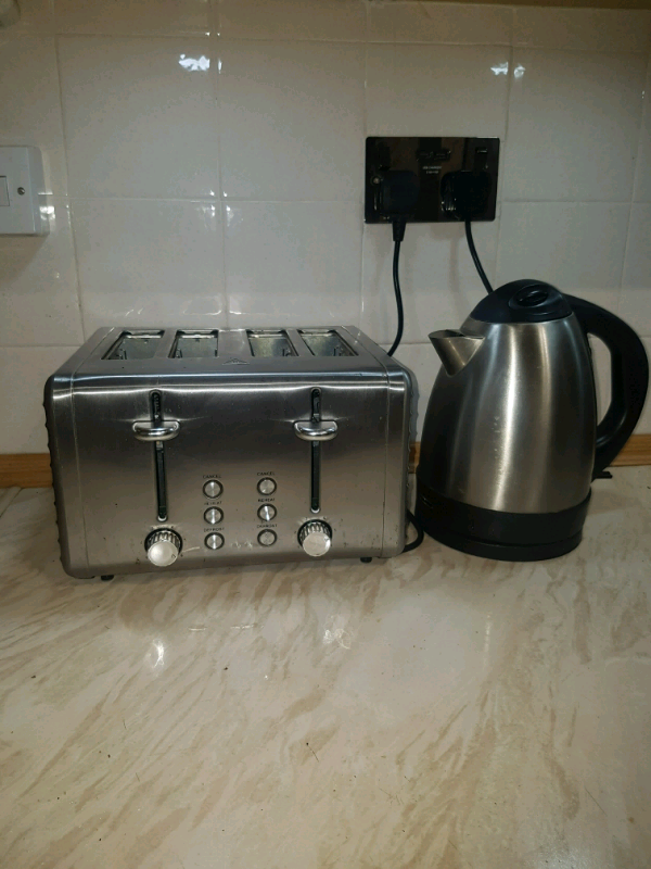 Kitchen appliances, Microwave, Toaster and Kettle | in ...