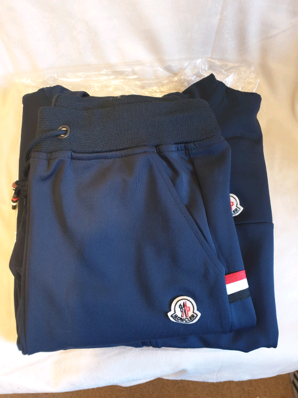 Mens Moncler full Tracksuit Navy Large New with tags in Tunbridge