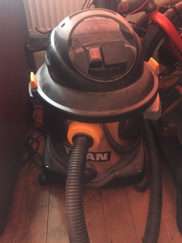 TITAN TTB430VAC 1400W 30LTR WET & DRY VACUUM CLEANER 240V in South