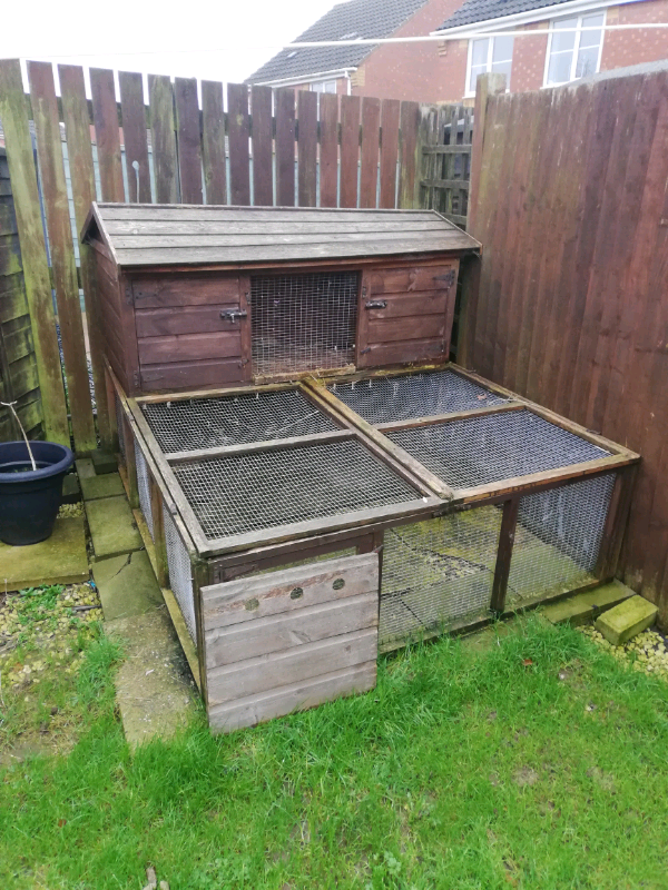 6ft rabbit hutch and run in North Wingfield, Derbyshire Gumtree