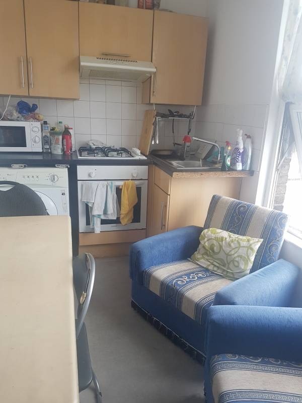 LARGE ONE BED FLAT INCLUDE COUNCIL TAX in Leyton, London Gumtree