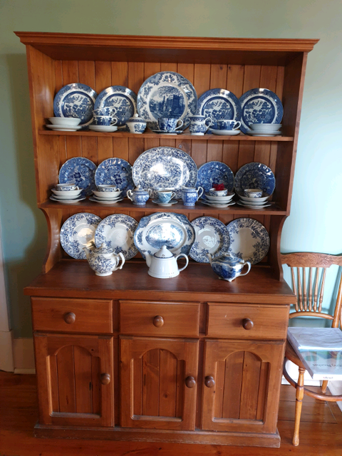 Kitchen hutch/buffet | Buffets & Side Tables | Gumtree ...