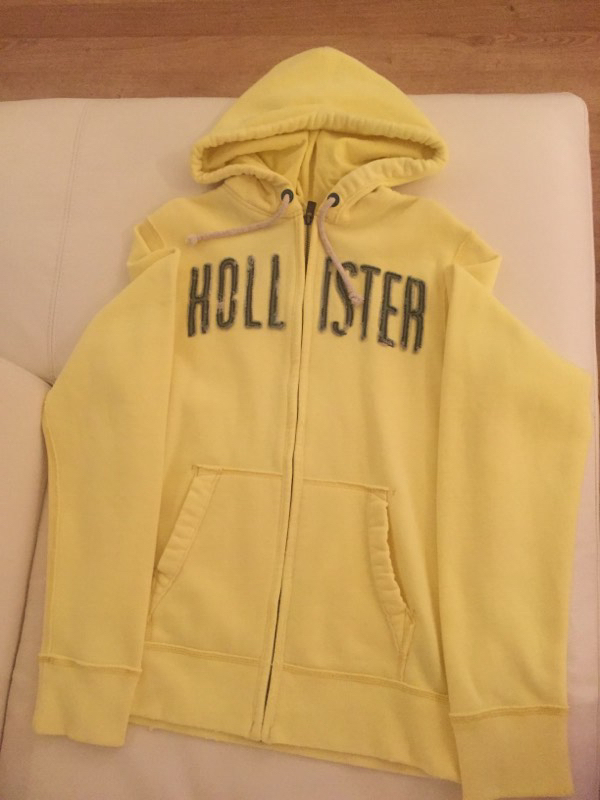 Brand new unworn Hollister Mens yellow hoodie. Size large. RRP £60 in