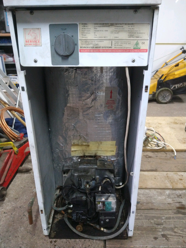 Worcester Bosch danesmoore 15/19 standard oil boiler in Ammanford