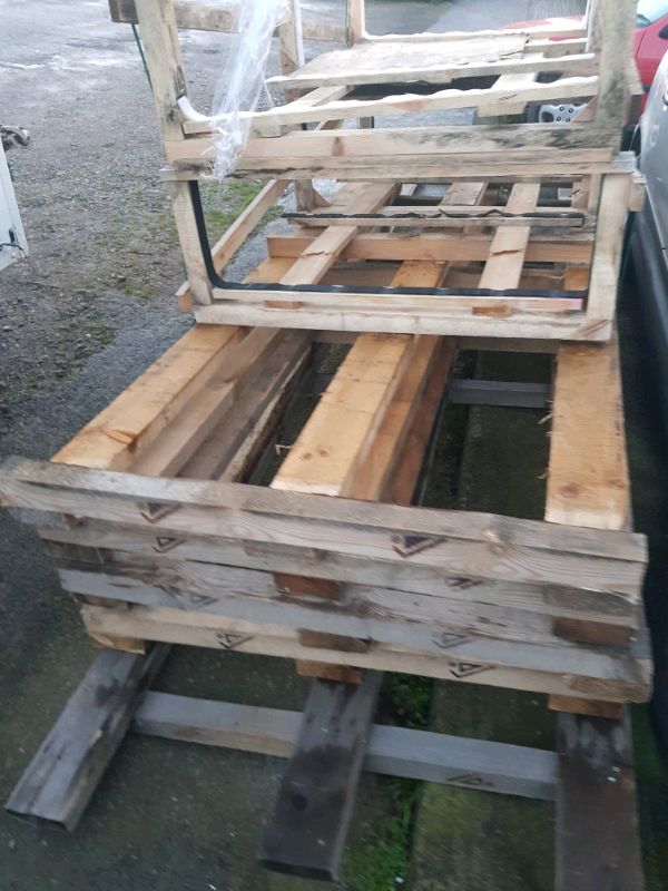 Pallets . Pallet wood . Free timber. regular collection . Xlarge beams
