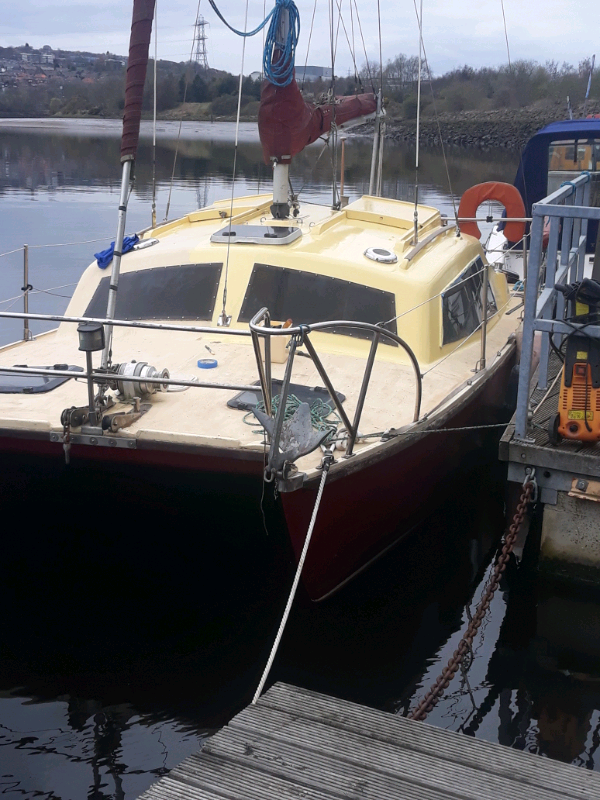 24ft catamaran motor sailor or fishing boat in newcastle