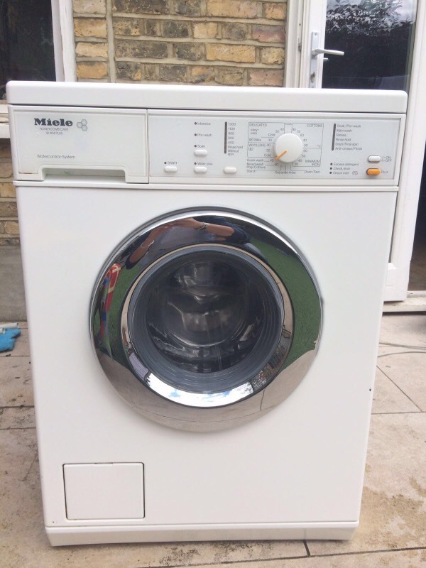 Miele W404 care plus washing machine in full working order in Clapham Junction
