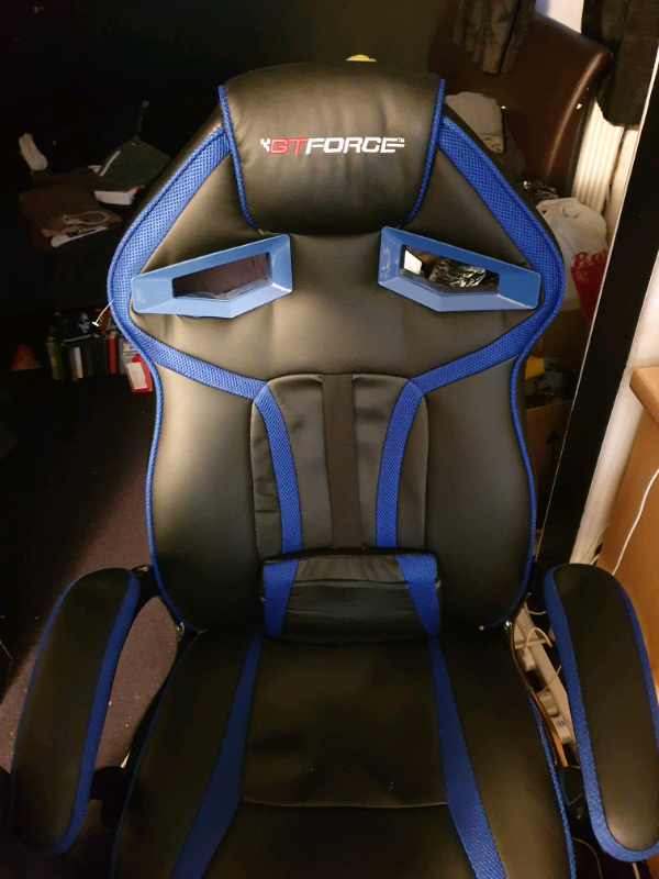 Gt force gaming desk chair. Like new condition in Southside, Glasgow