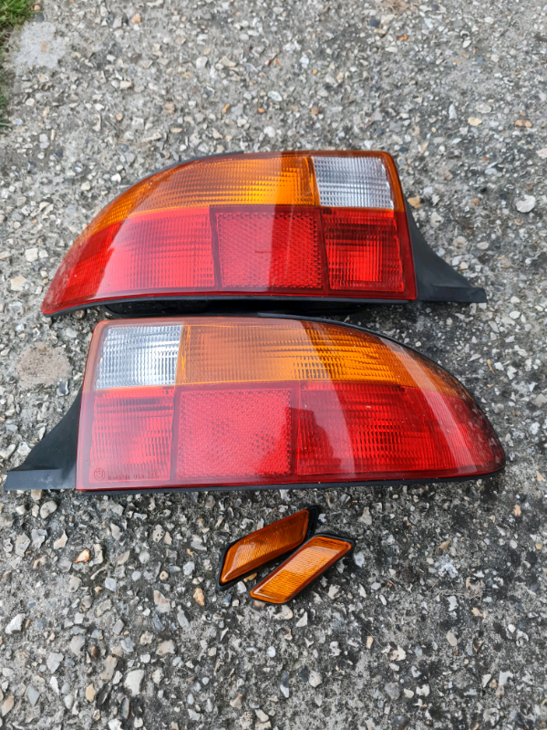 BMW Z3 ( PRE FACELIFT) REAR LIGHTS AND SIDE INDICATORS in Poole