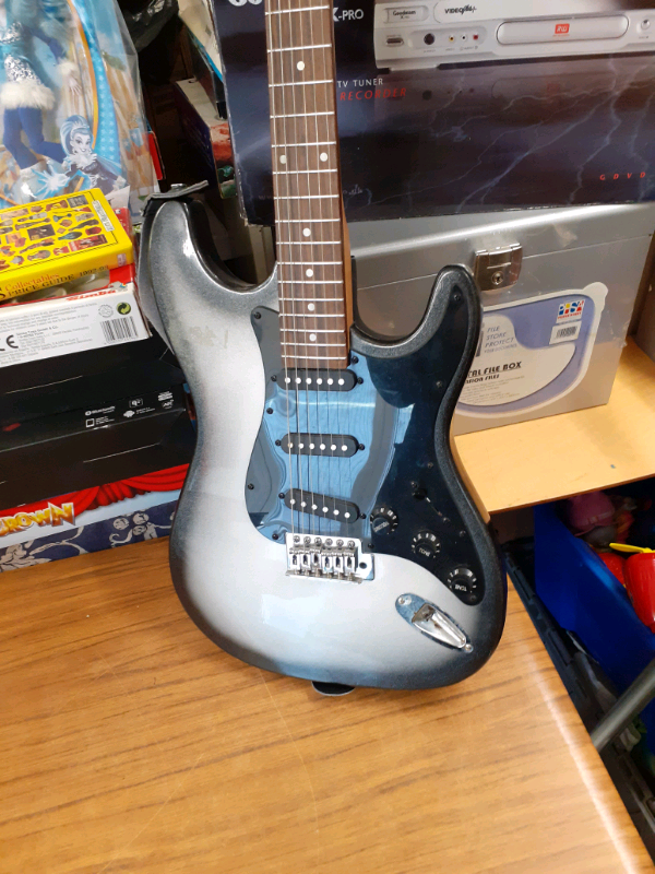 Benson electric guitar in Perth, Perth and Kinross Gumtree
