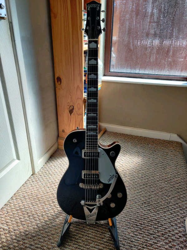 Gretsch duo Jet electric guitar with dynasonic pickups. in County