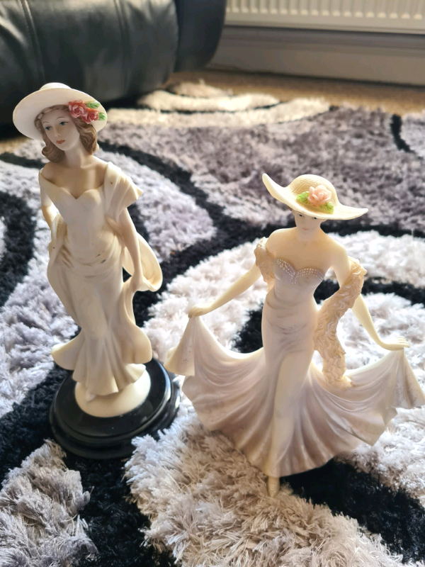 2 ladies ornaments in Raunds, Northamptonshire Gumtree