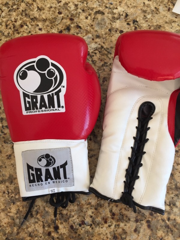GRANT 10oz boxing gloves brand new! in Northenden, Manchester Gumtree