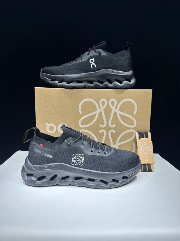 Pre-owned Loewe Men X On Cloudtilt Running Black