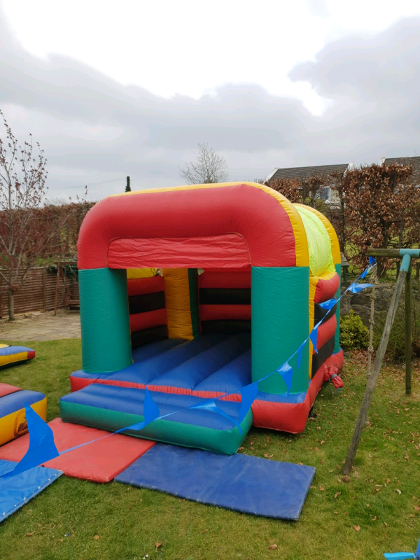 inflatable bouncy castles for sale