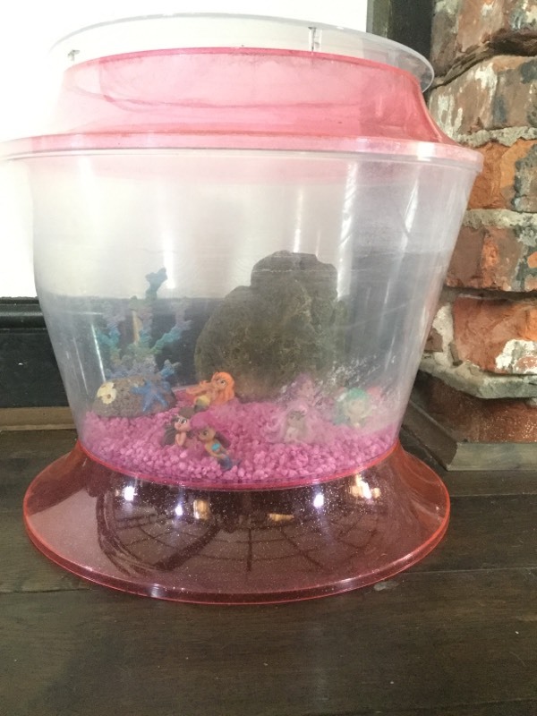 Large round fish pink fish tank, filter, pink stones, rocks and