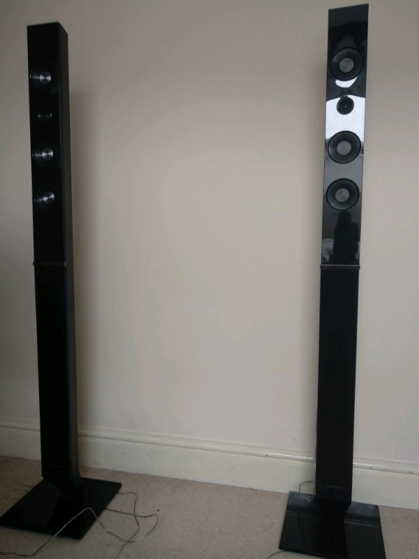 Samsung floorstanding speaker set (2) in Cambridge, Cambridgeshire