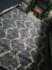 Brand new 160x220cm fluffy grey rug