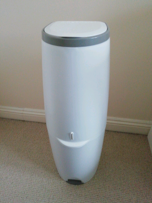 Angelcare nappy bin in Highworth, Wiltshire Gumtree