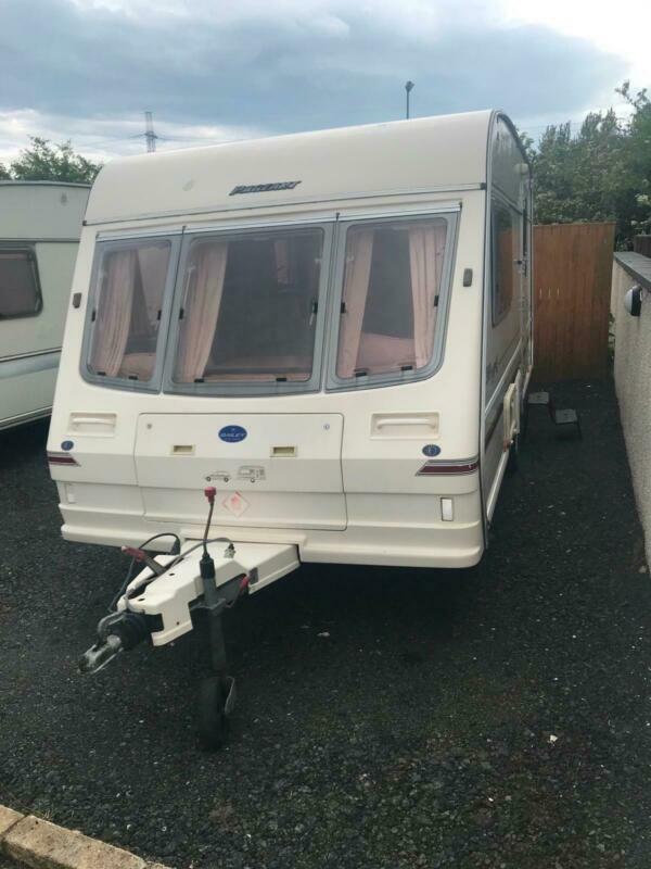 Bailey Pageant 2000 2 berth full awning Mint condition in Lochgelly