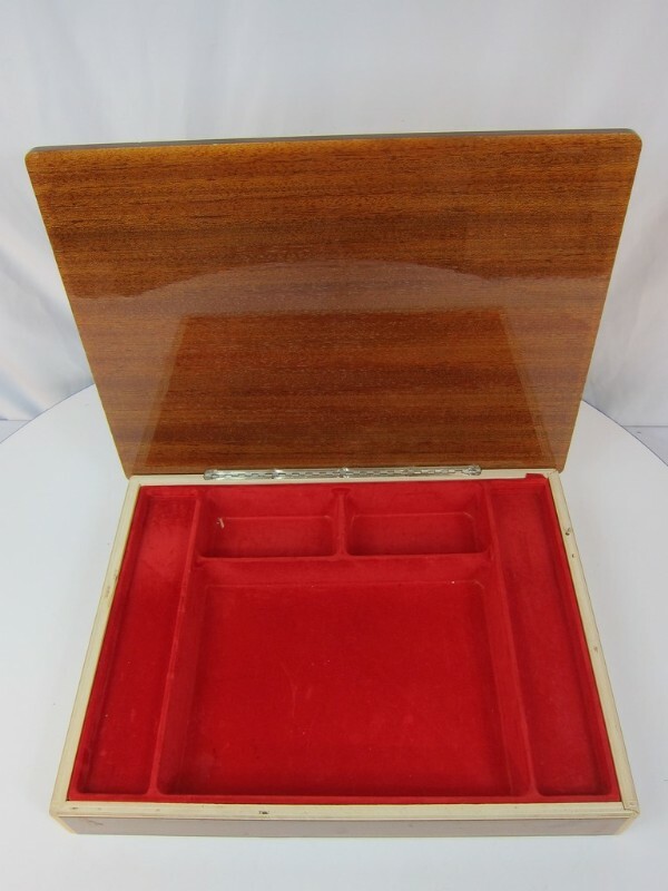 PAIR OF RARE VINTAGE ITALIAN SURRIENTO JEWELRY STORAGE END TABLE MUSIC BOXES