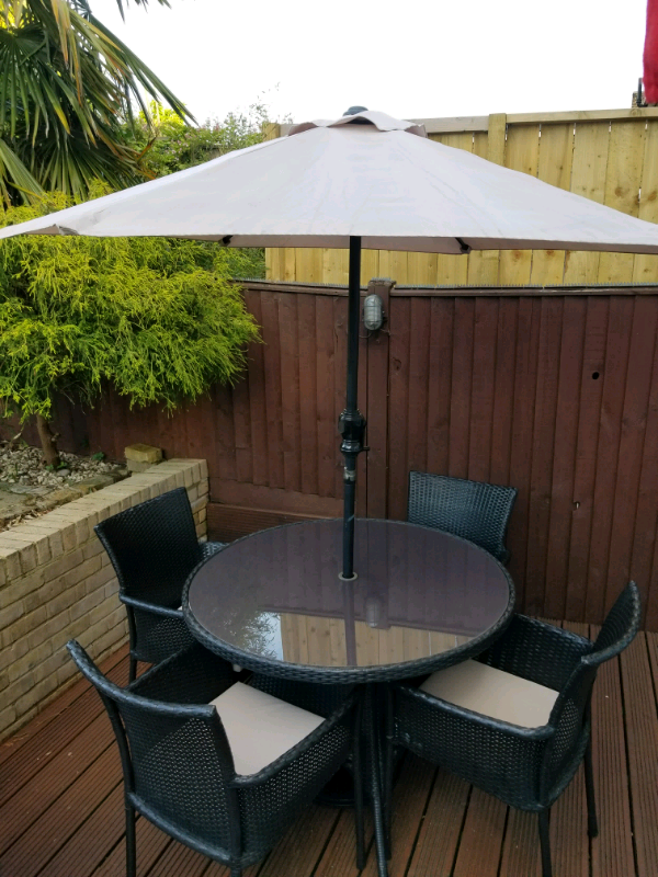 Rattan 4 Seater Round Stacking Garden Furniture Set ,collection only