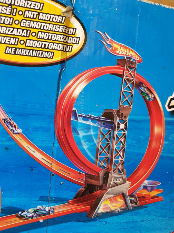 Hot Wheels huge job lot bundle, lots of track, 2 loops in Cambridge