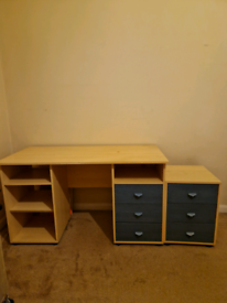 Small desk and drawers 