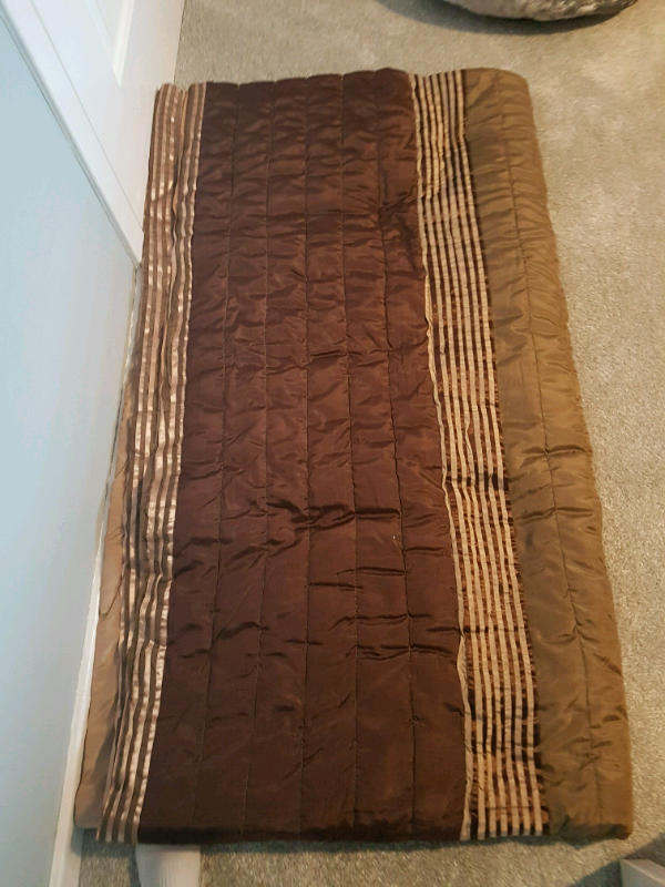 Double Throw bed cover in Crookston, Glasgow Gumtree