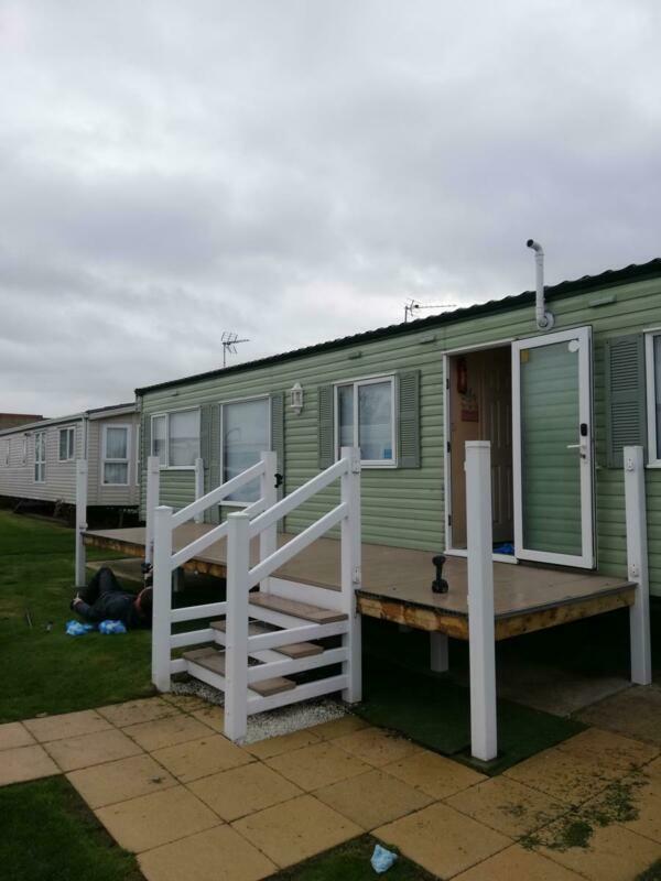 Used Static Caravan Decking 22'5 x 6' Mobile Home Veranda Cream