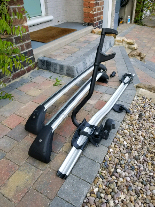 Volvo Thule V40 aero roof bars and bike carrier rack in Arnold