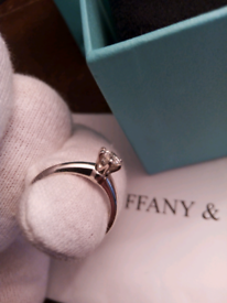Tiffany&Co. 0.38ct platinum solitaire size i.